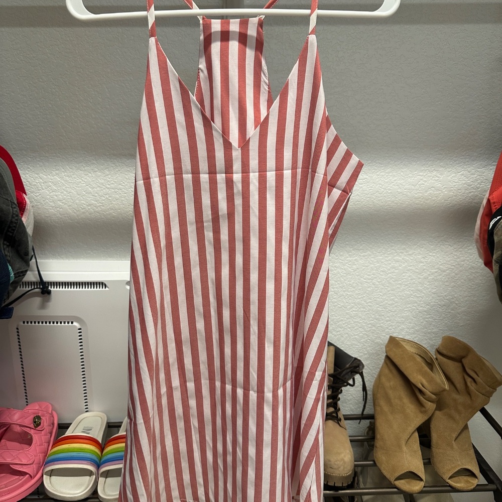 Random dresses - Picture 9 of 16
